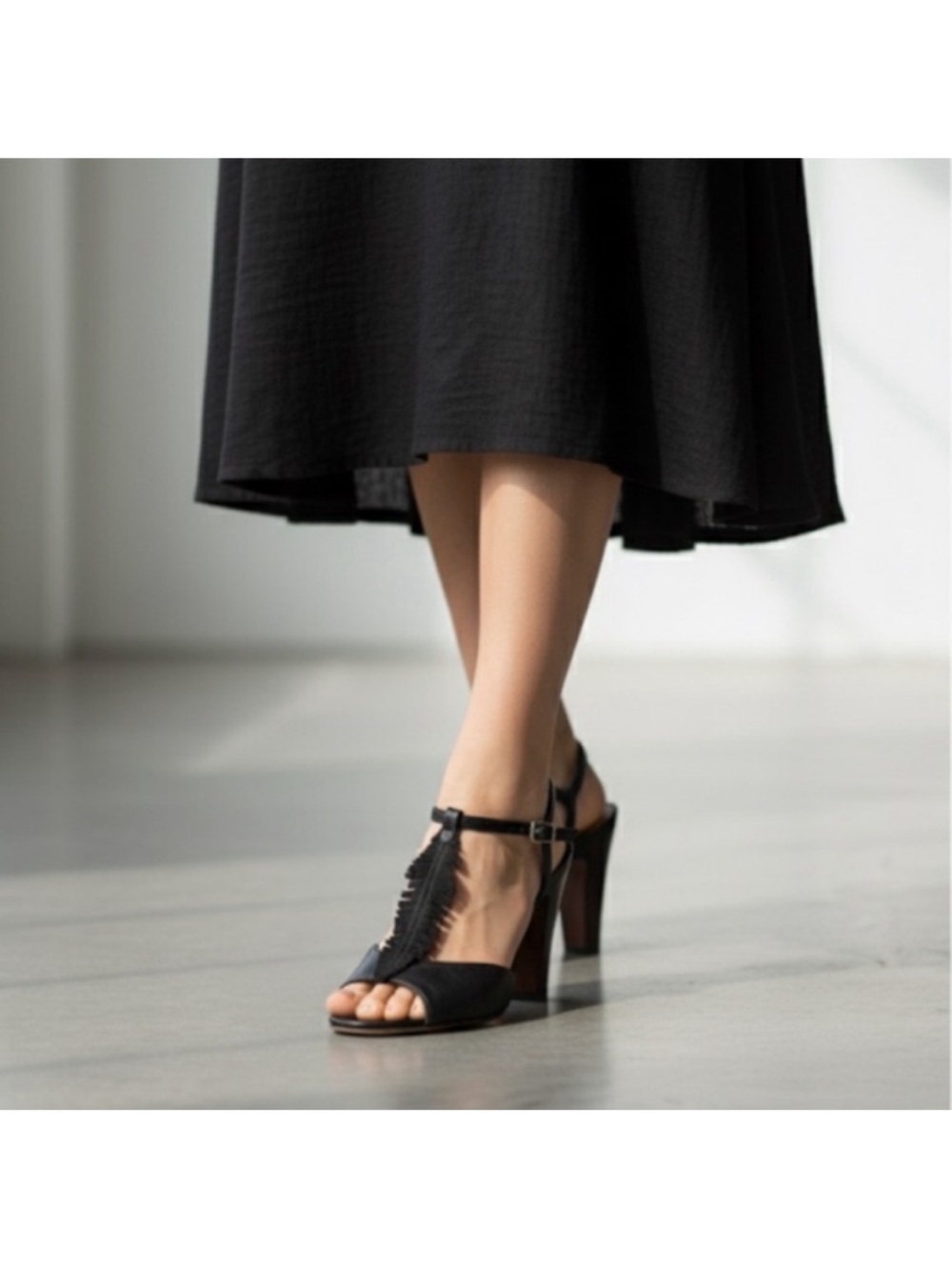 Chie Mihara Feather Fringe T-Strap Heels Size 7.5 Black Leather